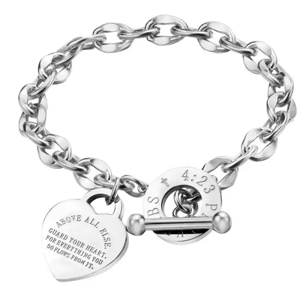 Silver Chain Bracelet With Heart.